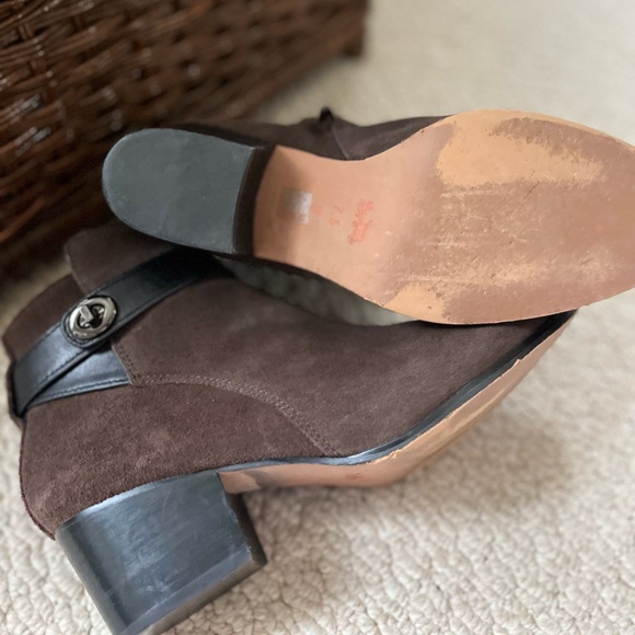 COACH suede brown booties - Picture 3 of 3